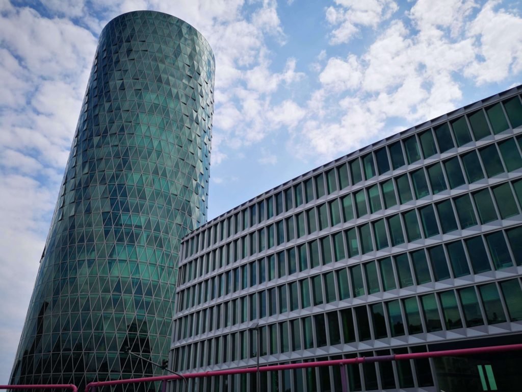 Westhafen Tower - Gerippte - Frankfurt mit Kids