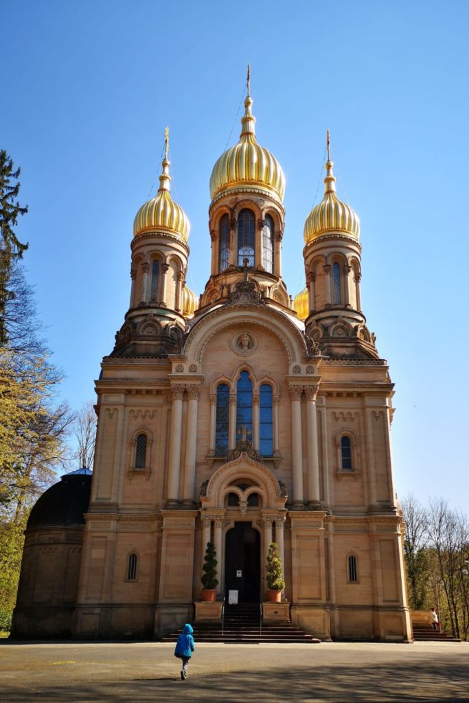 Die Russische Kirche ist von Außen und Innen sehenswert