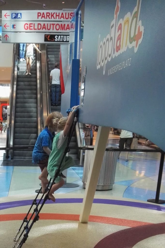 Der Indoorspielplatz im Loop 5 Weiterstadt ist ein toller Ausflug mit Kindern bei Regen