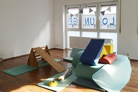 Umräumen in der Familylounge Hofheim