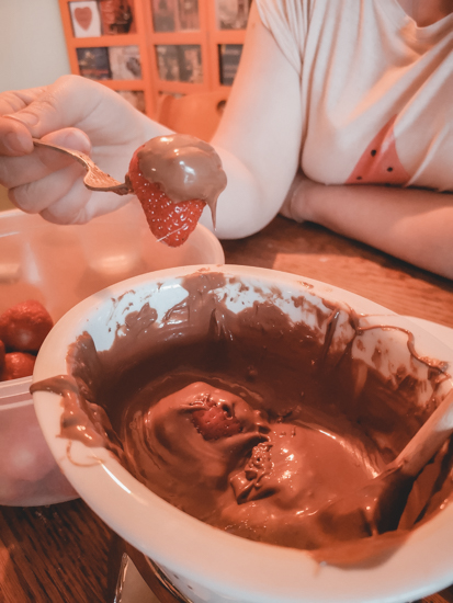 Schoko-Erdbeer-Fondue