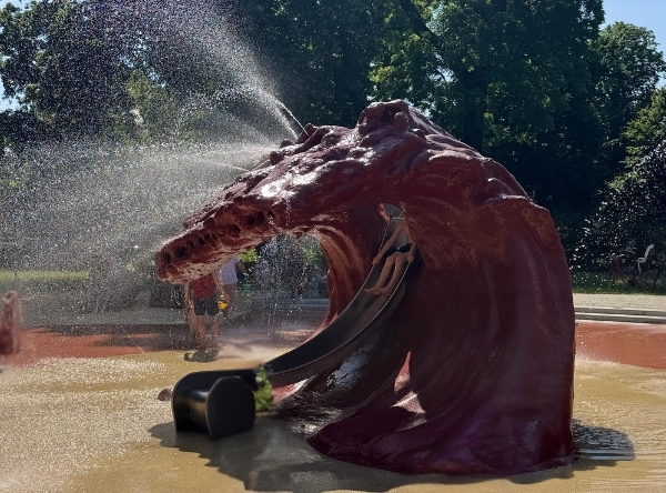 Günthersburgpark in Frankfurt mit Kids mit den Wasserspielen